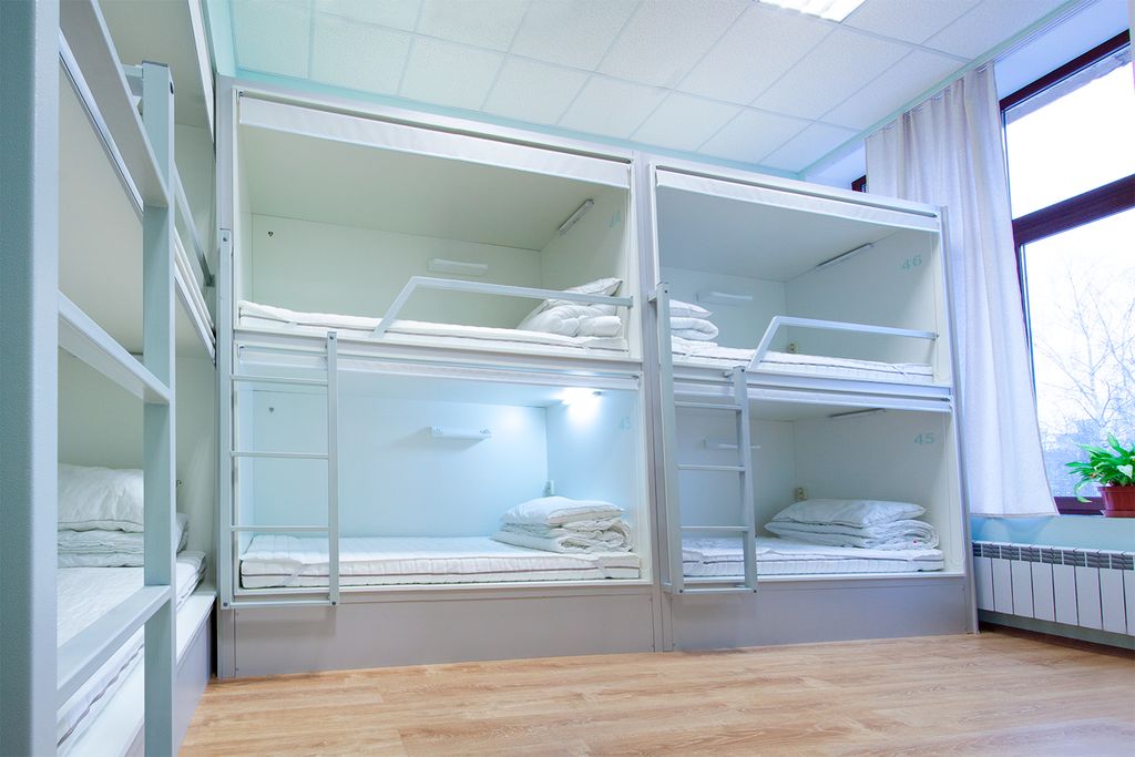 Bauhaus — Многоместный мужской номер Капсульная кровать