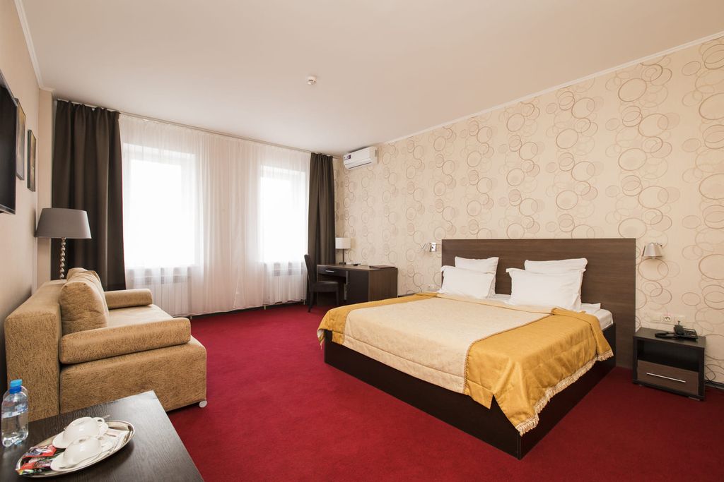 Премьер — Двухместный номер с 1 кроватью улучшенный