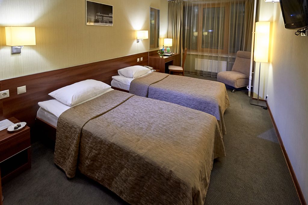 Д`Отель — Двухместный номер с 2 отдельными кроватями стандарт