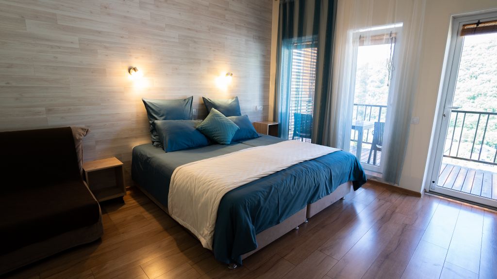 Абрау Фэмили (Abrau Family) — Апартаменты студия с видом на горы