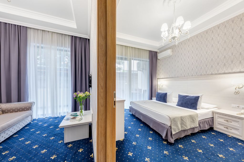 Лермонт — Семейный номер фэмили студия с балконом