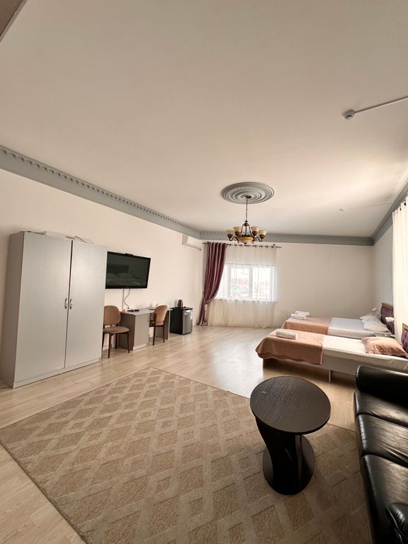 Арбат — Двухместный номер с 1 кроватью Трехместный номер