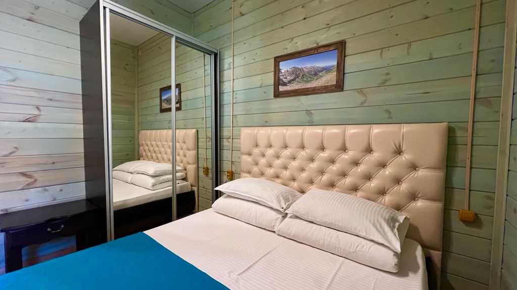 Архыз RESORT — Семейный номер Комфортный номер с двуспальной кроватью, доп. местами и балконом