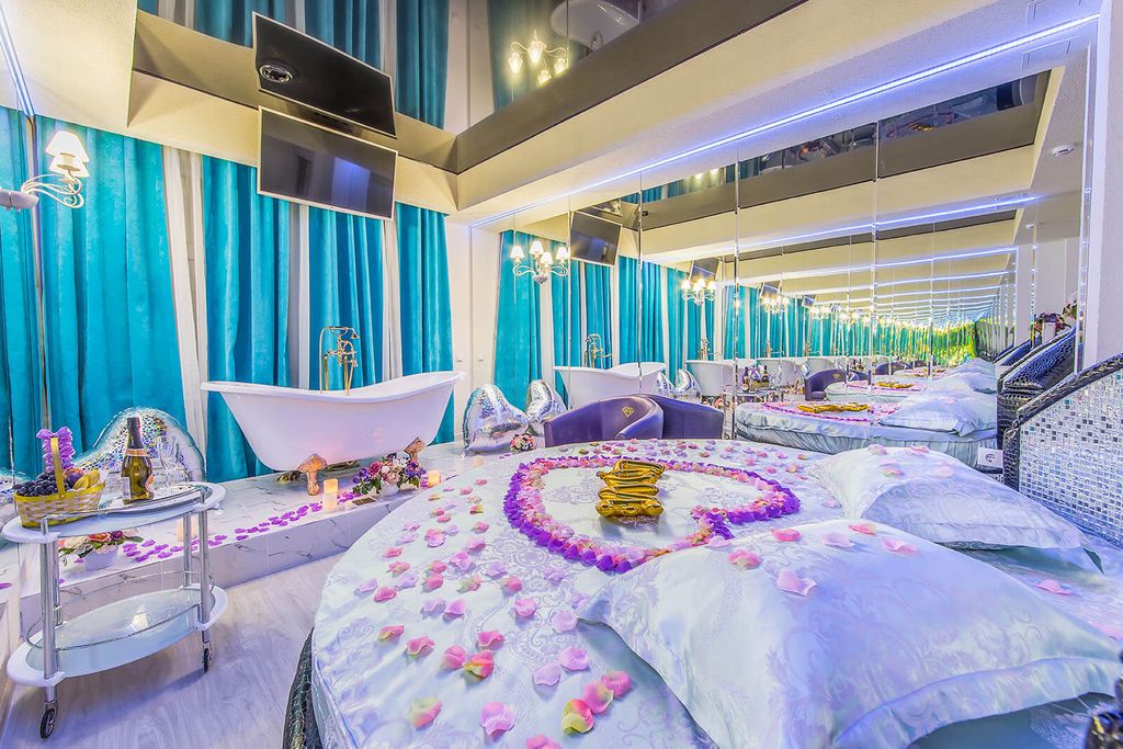 Алекс на Петроградской — Двухместный номер с 1 кроватью люкс с ванной