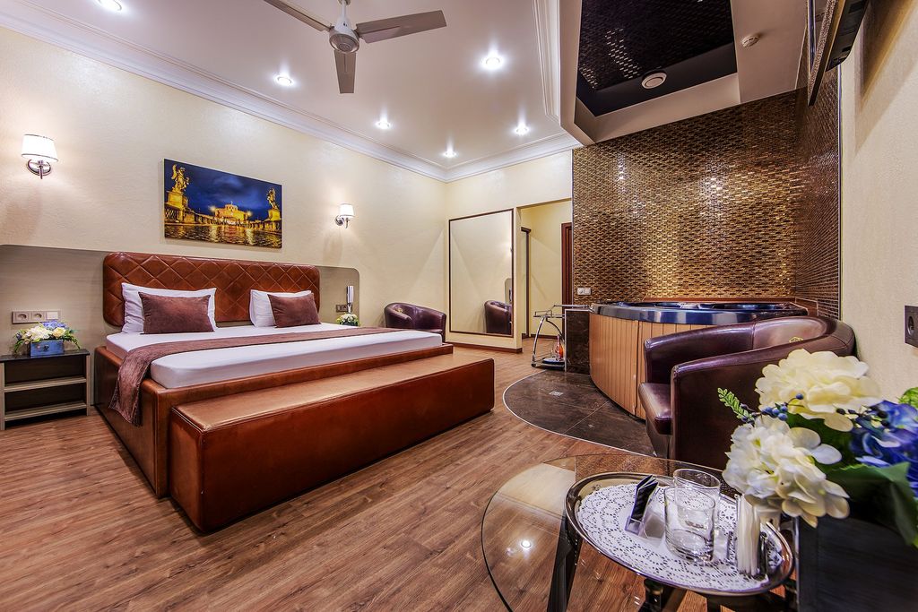 Алекс Отель на Васильевском — Двухместный номер с 1 кроватью комфорт со SPA-ванной или джакузи