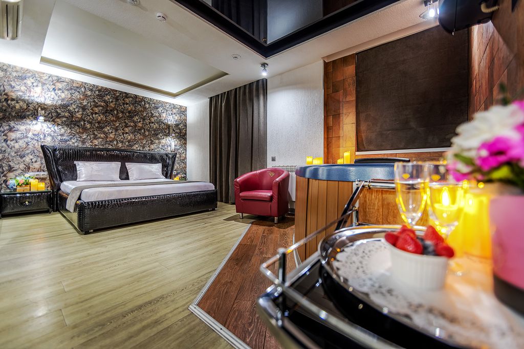 Алекс на Будапештской — Двухместный номер с 1 кроватью люкс со spa - ванной