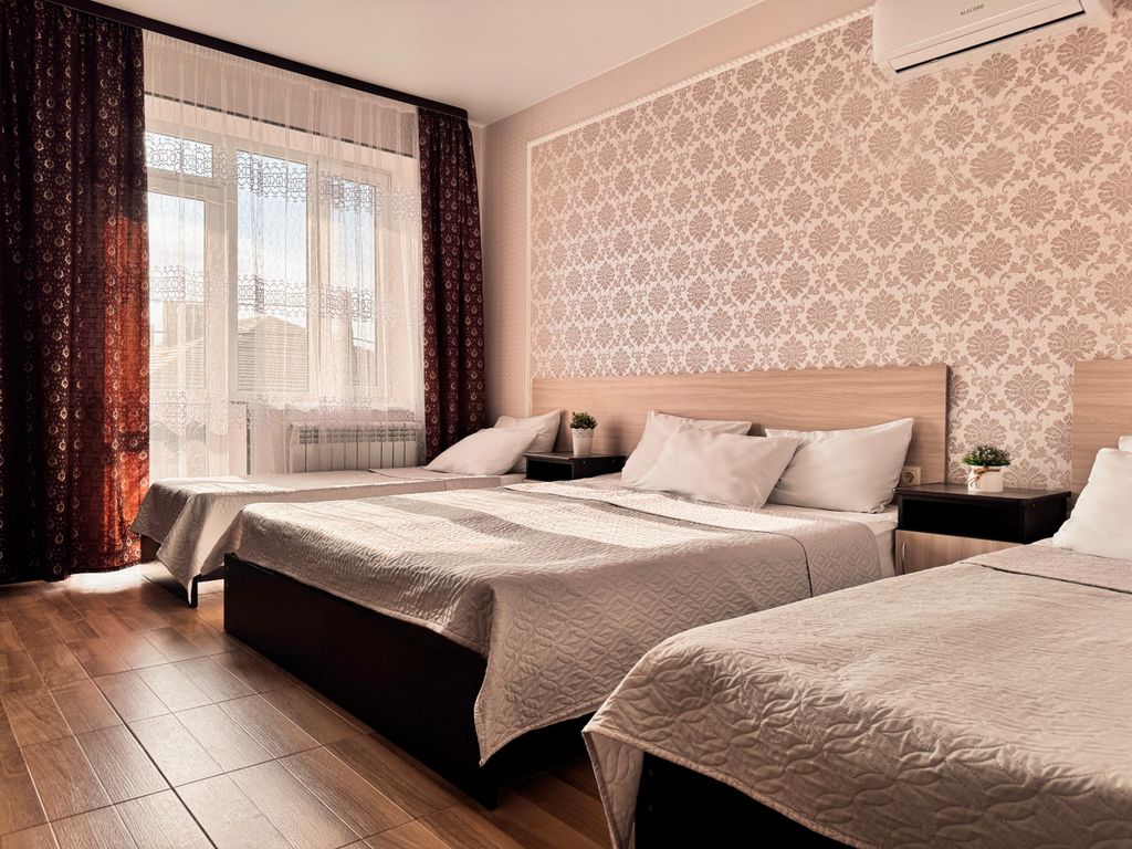 Диана Утёсова — Четырёхместный номер комфорт