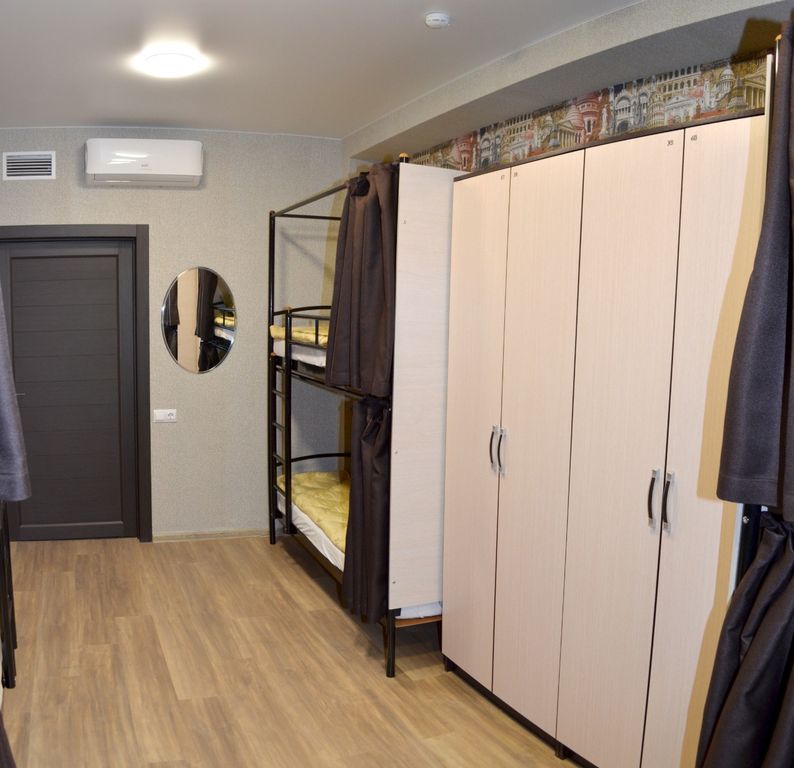 Уральский Перец — Многоместный женский номер эконом (душ/туалет общий)