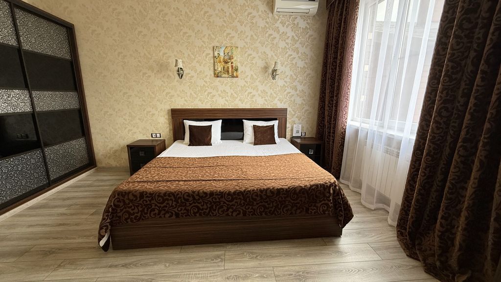 Ромео и Джульетта — Трёхместный номер улучшенный