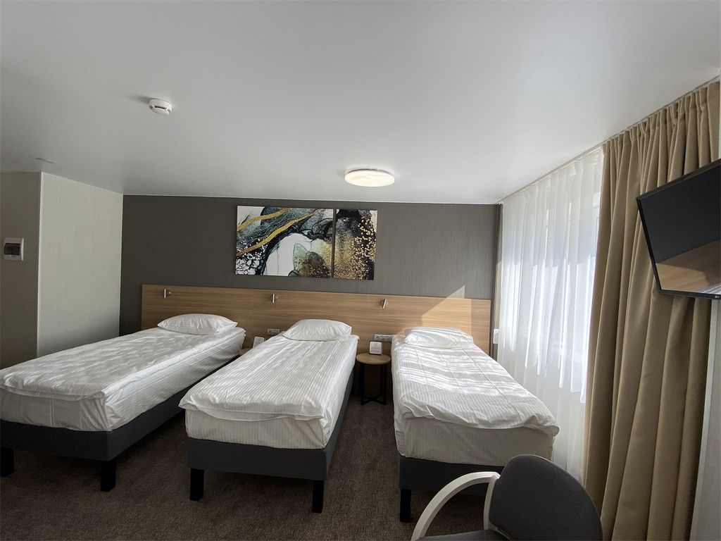 Амакс Омск — Трёхместный номер бизнес