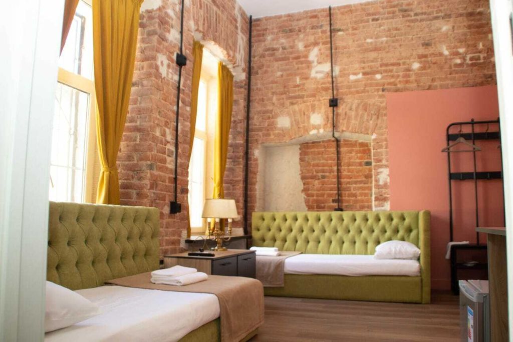 Дубровский — Двухместный номер с 2 отдельными кроватями с общей ванной комнатой