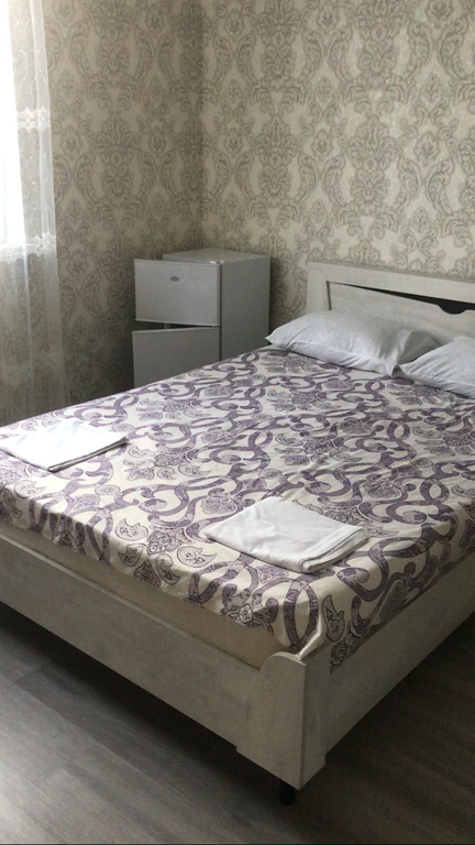 У Алисы — Трёхместный номер с удобствами