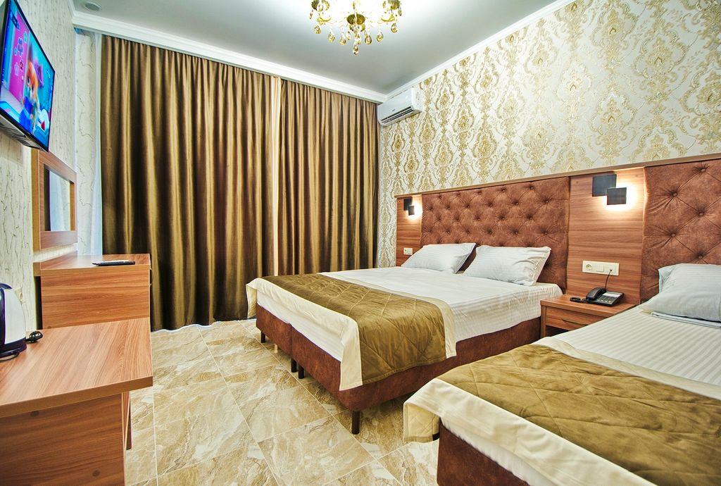 Grand Sofia (Гранд София) — Трёхместный номер  с балконом