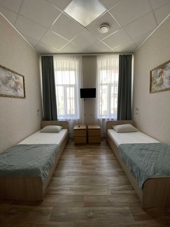 Happy House — Двухместный номер с 2 отдельными кроватями эконом мужской