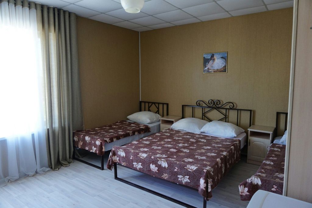 Старая Крепость — Четырёхместный номер 4-х местный "Стандарт"