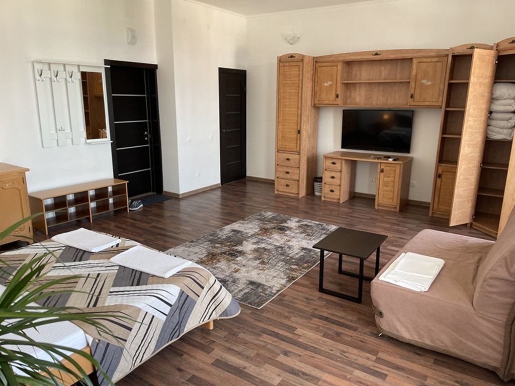 Альба — Четырёхместный номер студио плюс с балконом