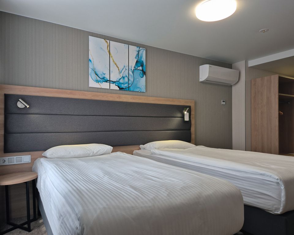 Амакс Сафар — Двухместный номер с 1 кроватью улучшенный