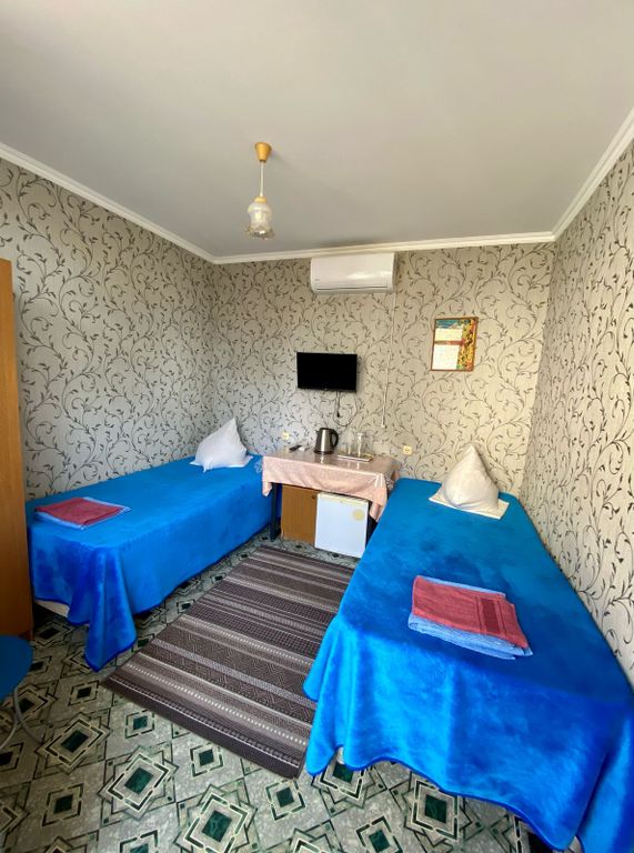 Желанный гость — Двухместный номер с 2 отдельными кроватями с удобствами в номере