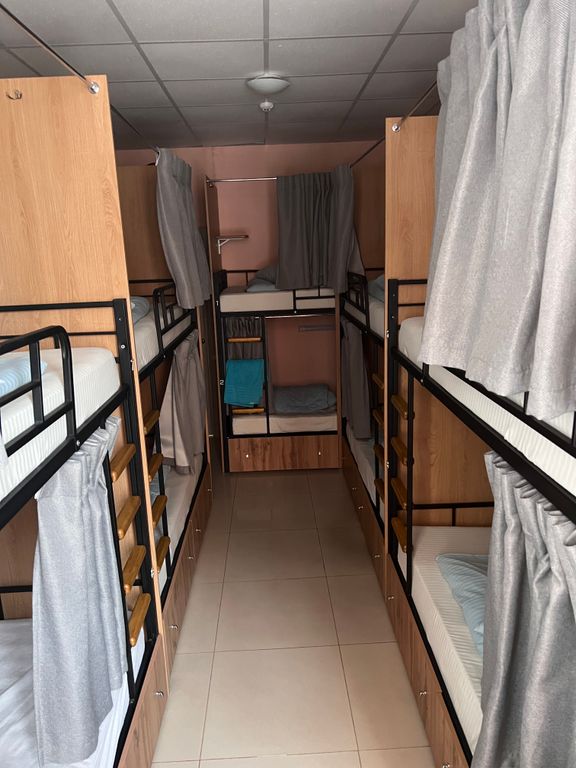 Пионер — Многоместный мужской номер эконом (душ/туалет общий)