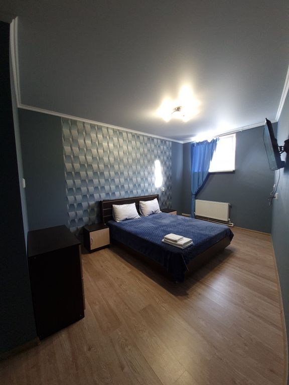 Огонёк — Двухместный номер с 1 кроватью дизайнерская Студия №1 "Erismann"