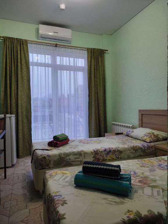 Югория — Двухместный улучшенный , с балконом видом на горы