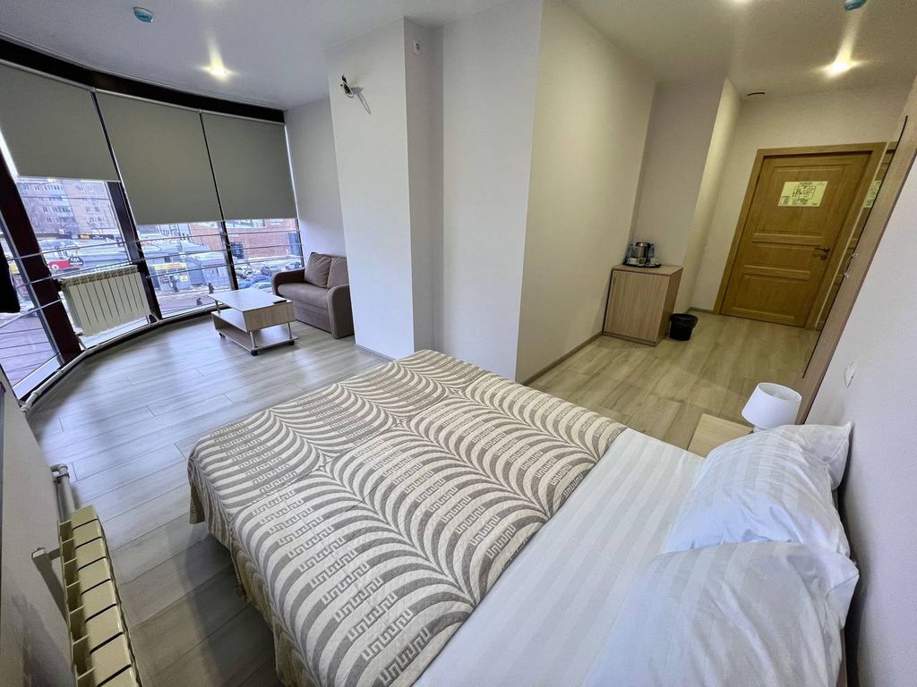 Гранат — Четырёхместный номер № 5