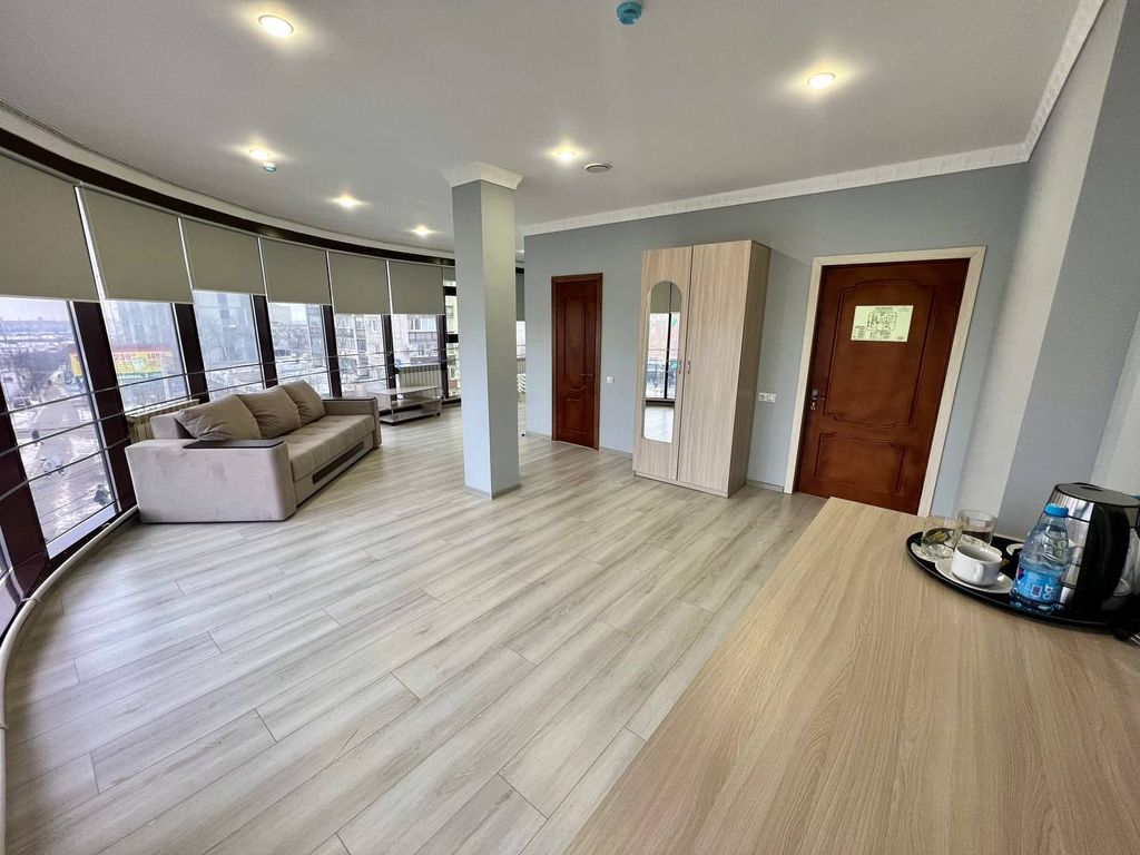 Гранат — Четырёхместный номер № 3