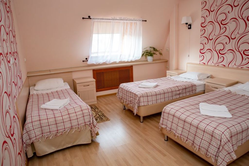 Илма — Трёхместный номер Семейный номер улучшенный трехмёстный с 3мя односпальными кроватями