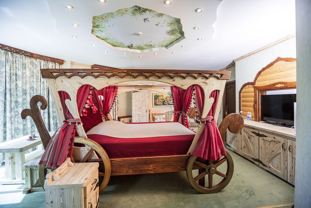 Жар-Птица — Трёхместный номер Стандарт Карета