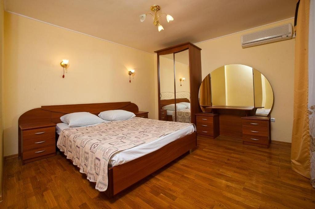 Черноморье — Трёхместный номер люкс