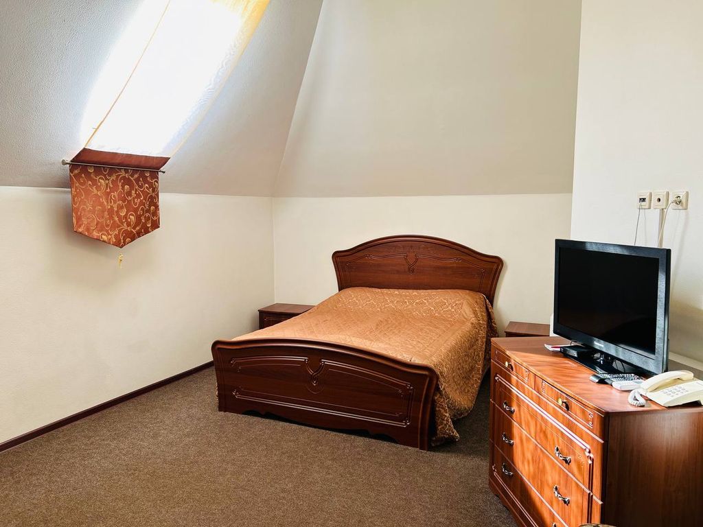 Пансионат Империал — Четырёхместный номер однокомнатный люкс