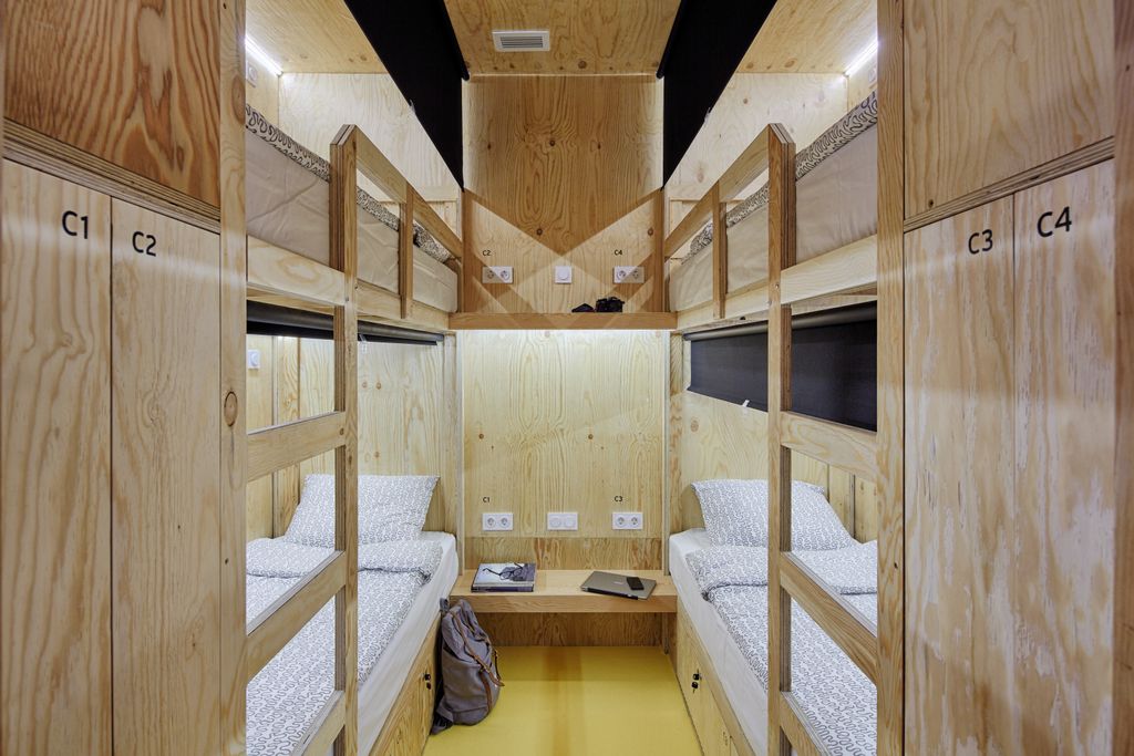 Twin Cities Melbourne — Многоместный смешанный номер кровать в 4-местном мужском номере