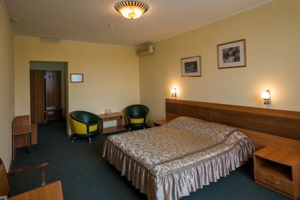 Бристоль — Двухместный номер с 1 кроватью полулюкс