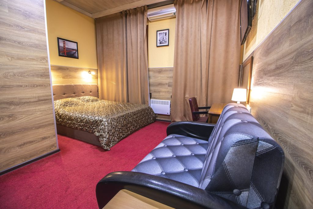 Кают-Компания — Семейный номер улучшенный четырехместный