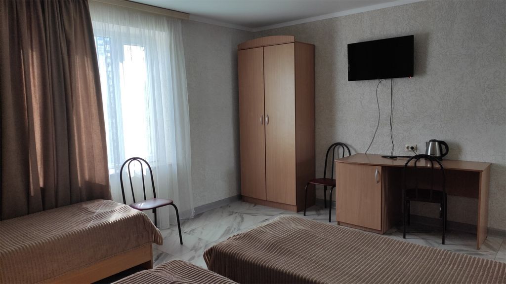 Новинка — Трёхместный номер однокомнатный в главном корпусе без балкона