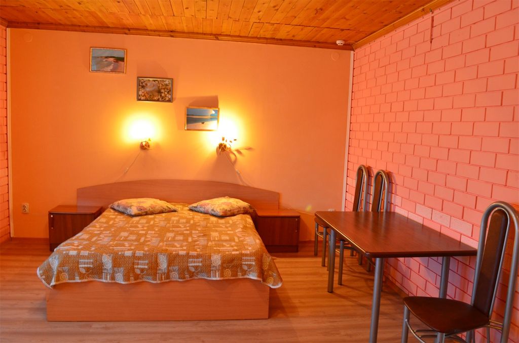 Новинка — Четырёхместный номер однокомнатный в главном корпусе с балконом