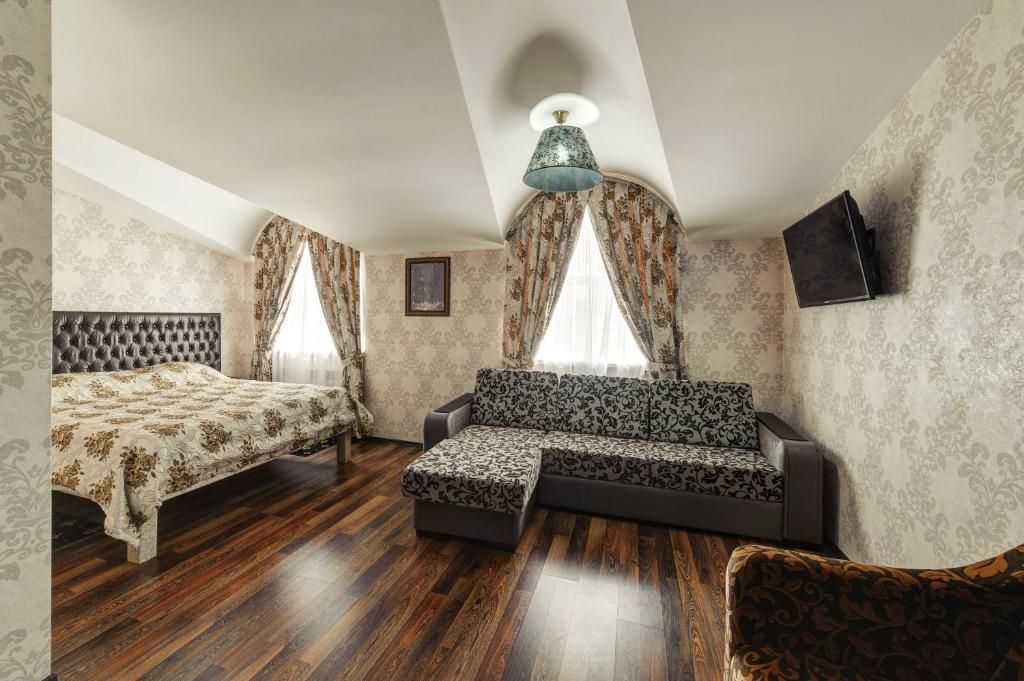 Gold — Семейный номер люкс с видом на город