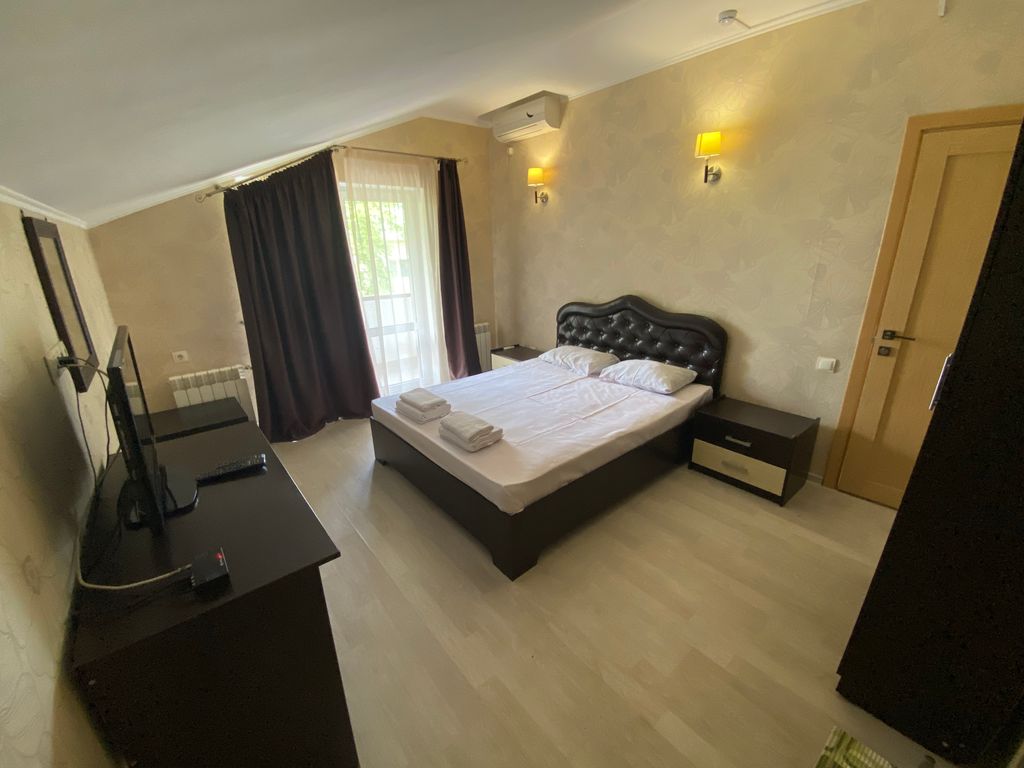 Афродита — Двухместный номер с 1 кроватью с балконом