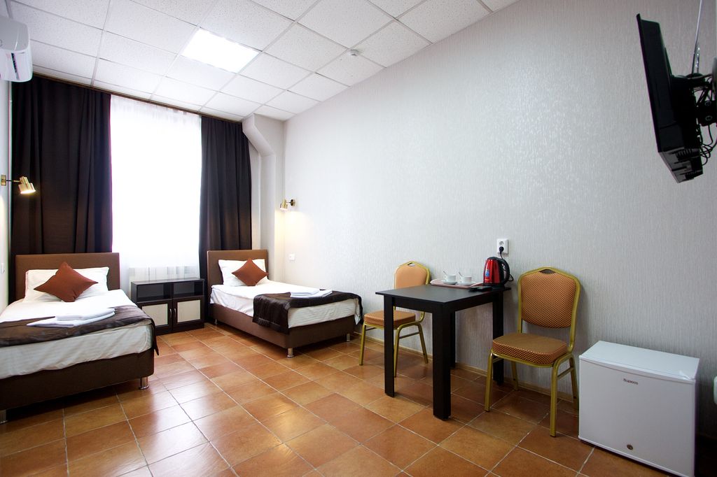 АвтоДвор — Двухместный номер с 2 отдельными кроватями Стандарт с