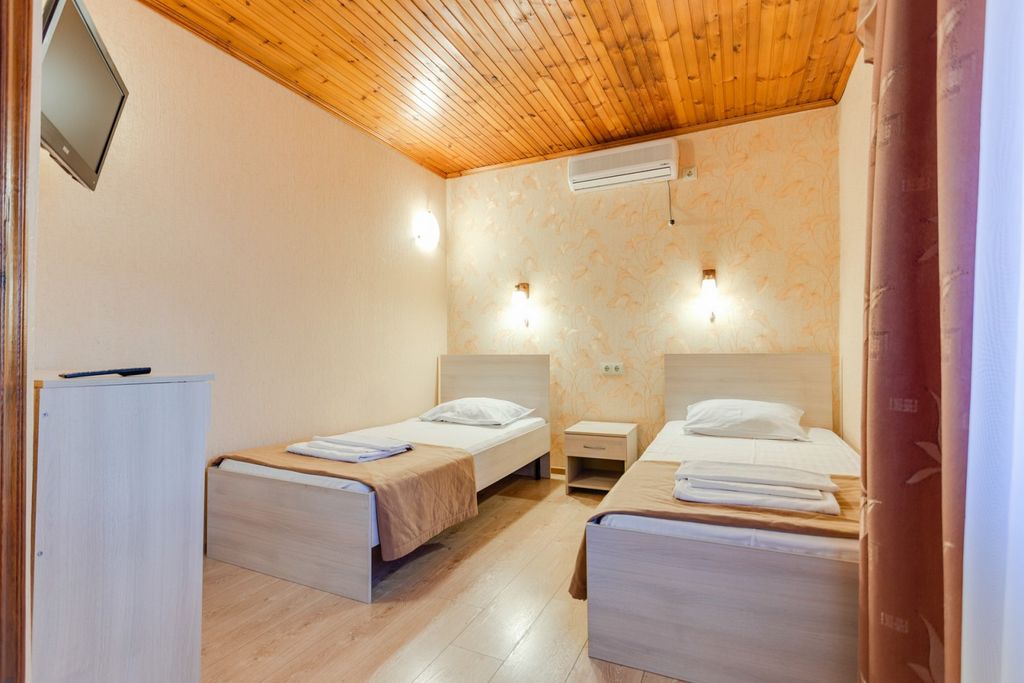 Олива — Двухместный номер с 2 отдельными кроватями Эконом