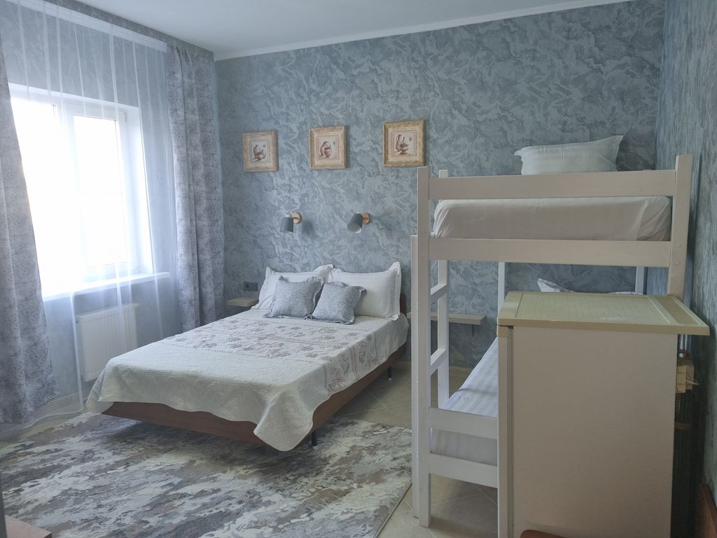 Европейский — Четырёхместный номер улучшенный