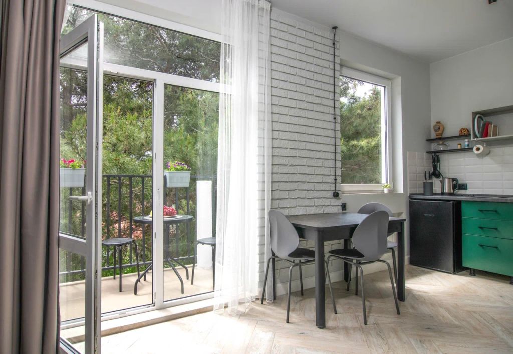 Нова — Апартаменты улучшенная студия с балконом