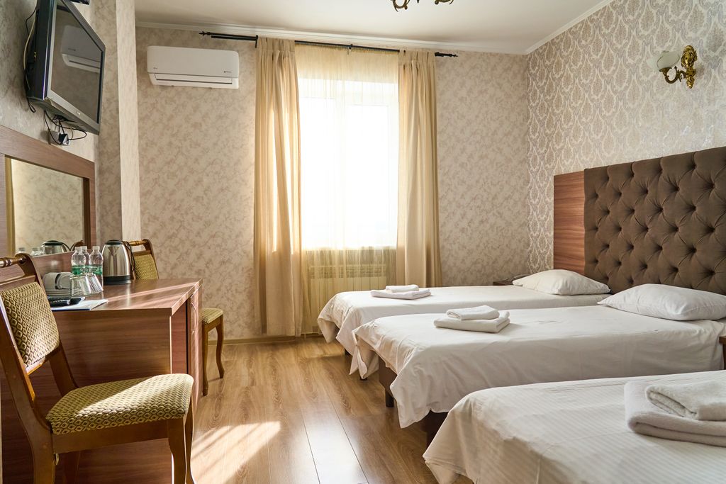 Castro — Трёхместный номер стандарт