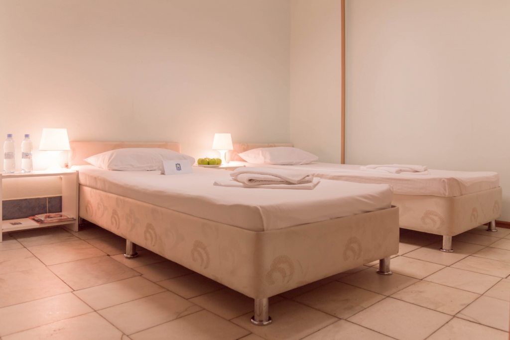 Андрон-отель — Двухместный номер с 2 отдельными кроватями без окна