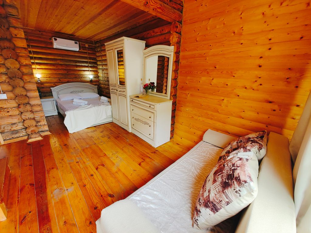 Кокос — Четырёхместный номер 1-комнатный с мини-кухней