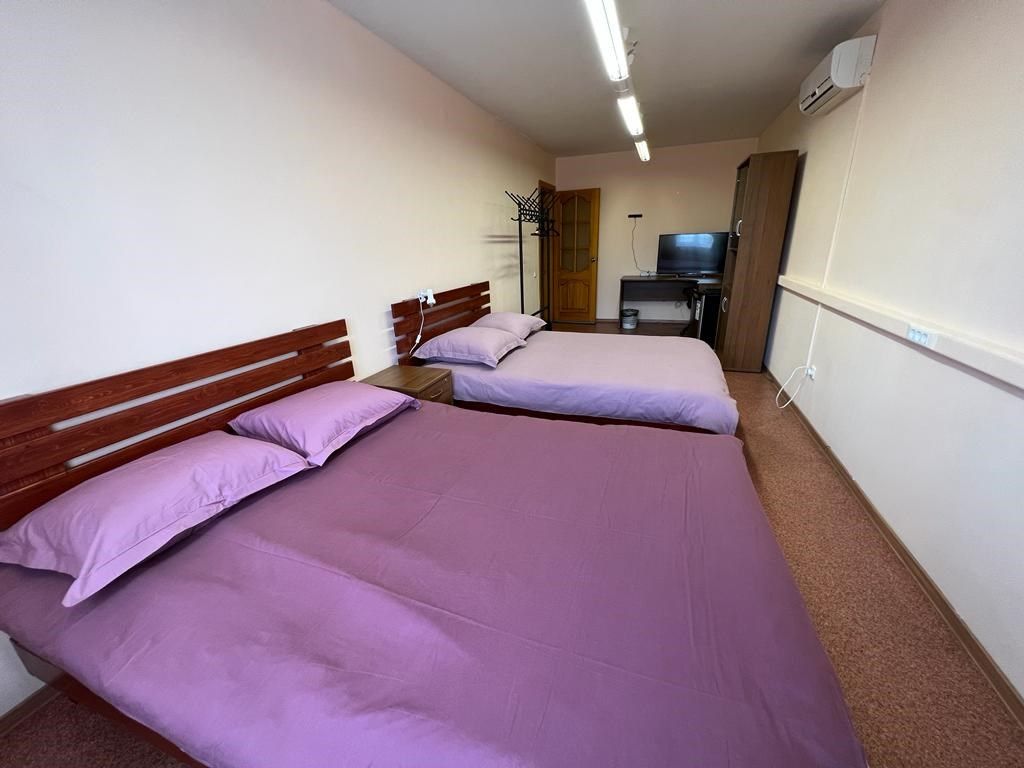 На Неделина — Четырёхместный номер с двумя двуспальными кроватями