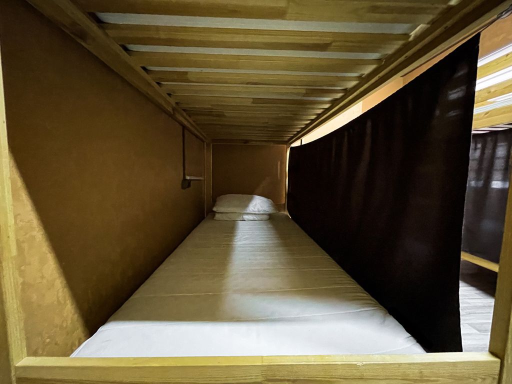 Купеческий дворъ — Многоместный смешанный номер 8-ми местный для мужчин и женщин