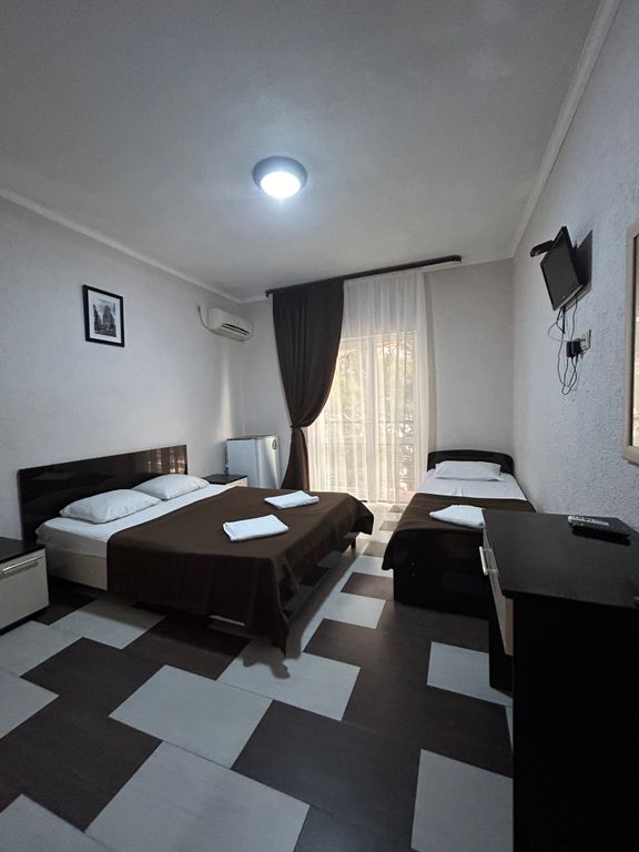 Полина — Трёхместный номер стандарт