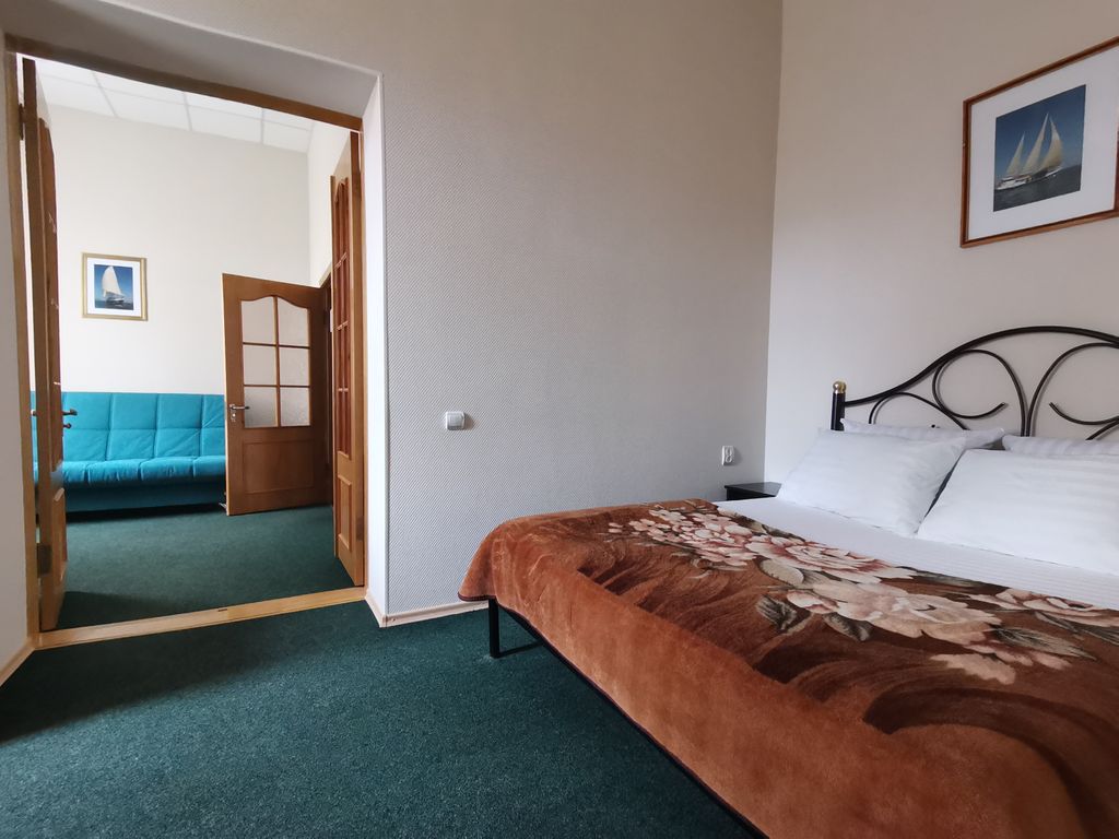 Юганка — Четырёхместный номер Двухкомнатный