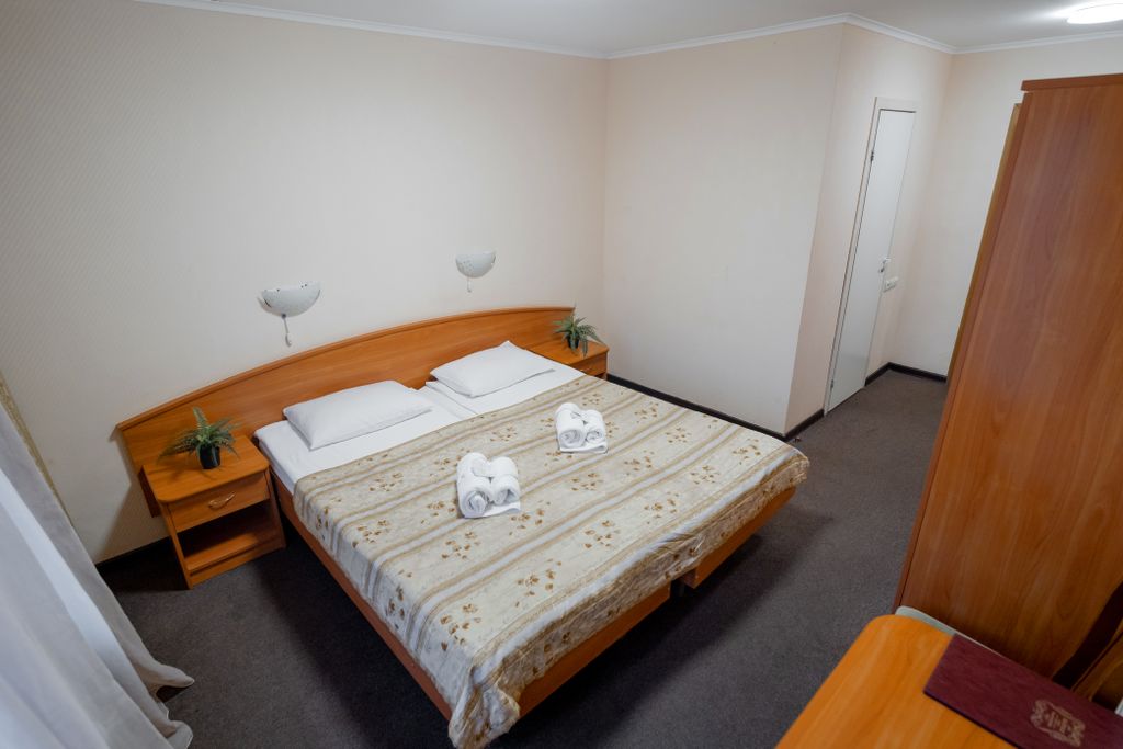 Байкал — Двухместный номер с 2 отдельными кроватями стандарт